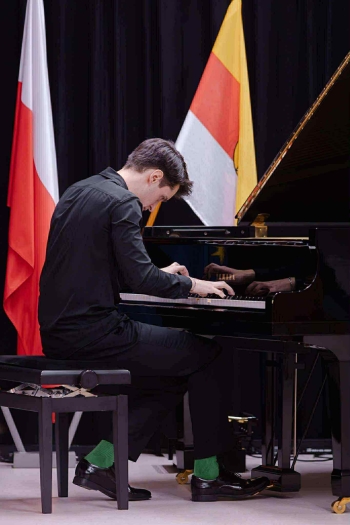 ca8d6e35-5a7f-417d-b3ee-b21423cb6202.jfif